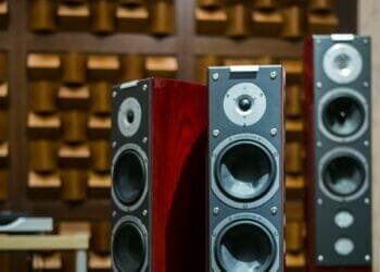 tower speakers under 10000